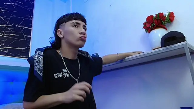 XanderGrey8 online show from February 9, 2026, 7:34 pm