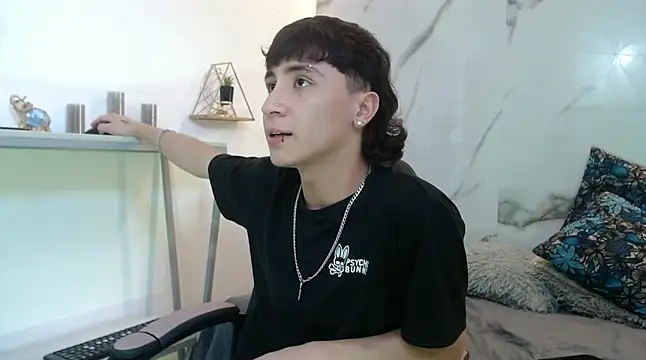 XanderGrey8 online show from April 1, 2026, 7:22 pm