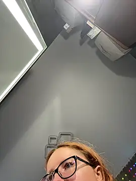 coy girl  online show from March 12, 2026, 12:20 pm