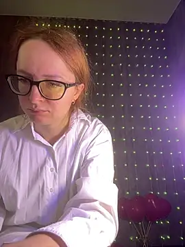 coy girl  online show from February 16, 2026, 11:09 am