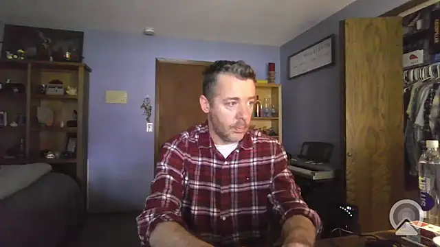 chrisw8140 online show from April 6, 2026, 2:07 pm