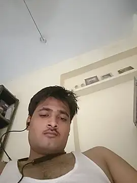 Snapshot of allumatar chatting on July 7, 2026, 10:52 am allumatar online show from July 7, 2026, 10:52 am