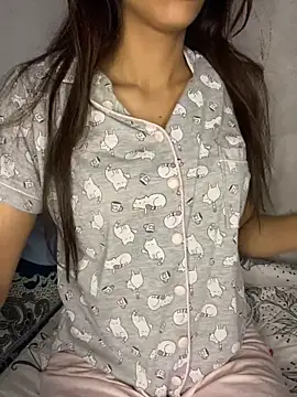 SexyNarRazane online show from May 18, 2026, 1:50 am