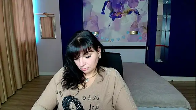 Victoria booth online show from January 16, 2026, 6:39 am