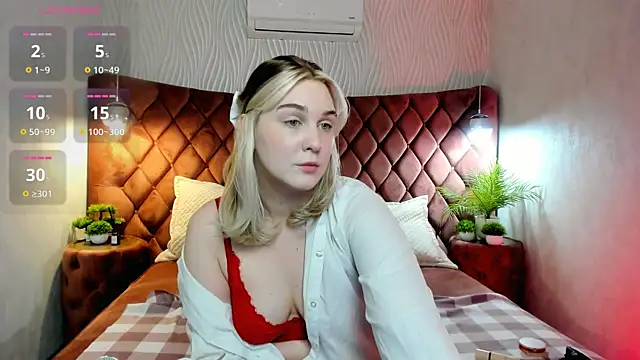 SusanBev online show from February 13, 2026, 2:06 pm