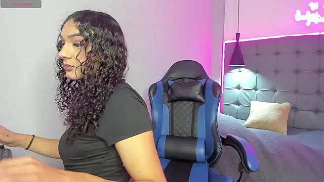 scarletcherry18 online show from March 10, 2026, 4:05 am