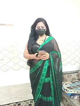 Cute purnima143 online show from May 8, 2026, 5:39 pm