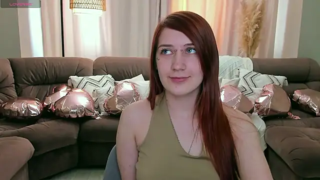 Snapshot of Polly_Sweet chatting on February 10, 2026, 6:45 am Polly Sweet online show from February 10, 2026, 6:45 am