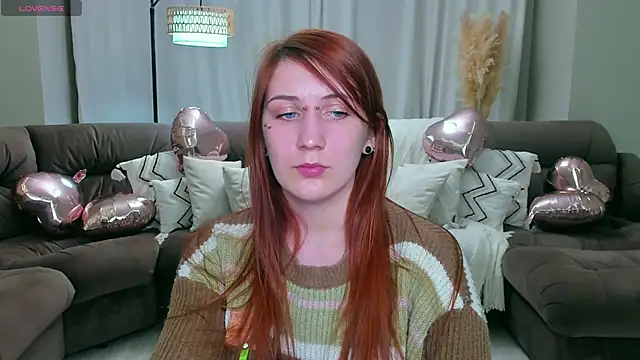 Snapshot of Polly_Sweet chatting on March 3, 2026, 6:48 pm Polly Sweet online show from March 3, 2026, 6:48 pm