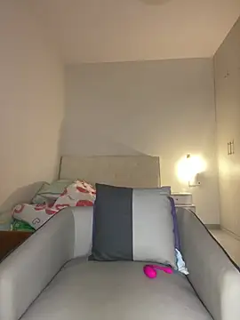 xixi 521 online show from April 6, 2026, 10:27 am