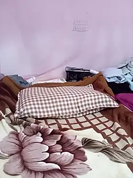 Phoebe-e online show from April 2, 2026, 2:41 am