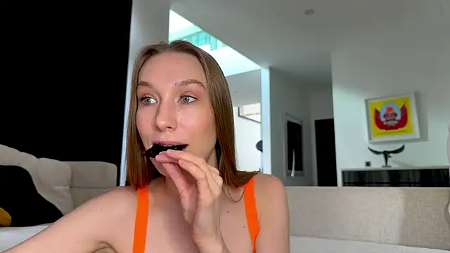 Linaspicee online show from February 14, 2026, 5:07 am