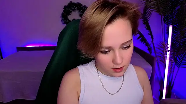 Ellie Heavenly online show from January 14, 2026, 8:07 am