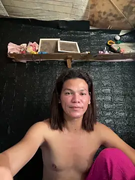 HugeAgatha online show from February 22, 2026, 6:49 am