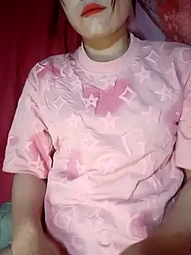 natra0033 online show from April 12, 2026, 1:14 pm