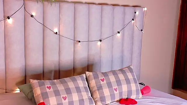 ChloeeMiller   online show from March 2, 2026, 2:23 am