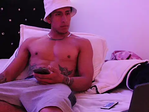 Santiagoo091 online show from January 16, 2026, 7:40 pm