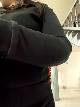 luisa clark1 online show from January 14, 2026, 7:06 pm