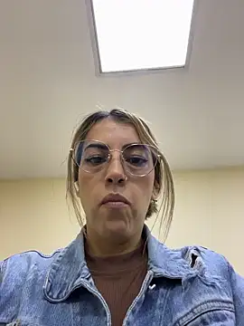 Paulinaa bella online show from February 25, 2026, 11:48 pm