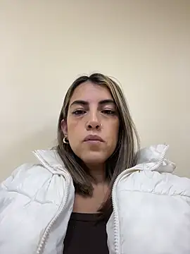 Paulinaa bella online show from March 4, 2026, 11:45 pm