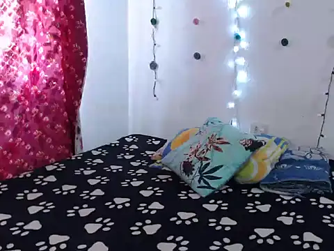 Chloe Candys online show from February 9, 2026, 8:18 pm