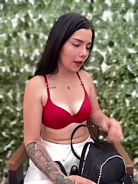 Adhaira pink10 online show from January 14, 2026, 7:28 pm