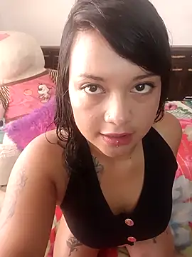 Snapshot of ebonysummer_ chatting on April 23, 2026, 5:25 pm ebonysummer online show from April 23, 2026, 5:25 pm