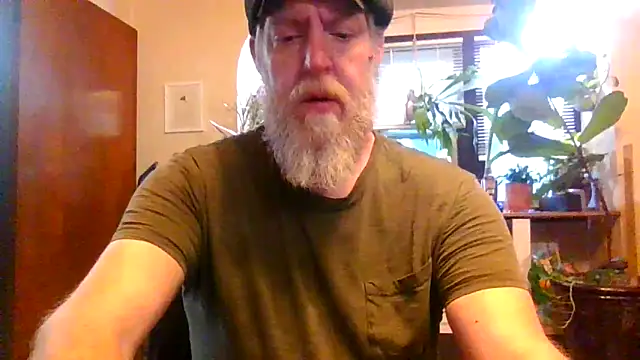 Snapshot of Moeblick chatting on February 23, 2026, 1:01 pm Moeblick online show from February 23, 2026, 1:01 pm