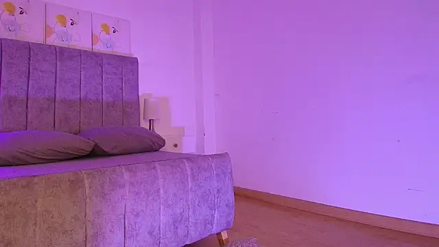 Lucy Carson  online show from April 2, 2026, 3:35 am