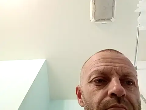 Snapshot of sterng6969 chatting on April 21, 2026, 11:50 am sterng6969 online show from April 21, 2026, 11:50 am