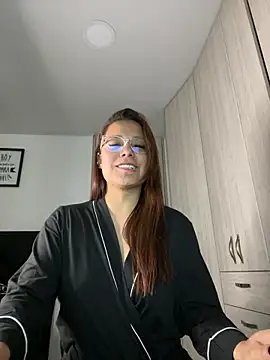 Snapshot of Pretty__Milf chatting on May 31, 2026, 7:58 pm Pretty Milf online show from May 31, 2026, 7:58 pm