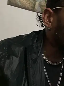 liyamjunior online show from February 25, 2026, 5:40 am