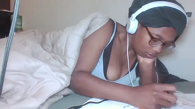 xxxdanidoomsdayxxx online show from April 18, 2026, 10:43 pm