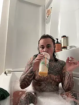 VeraVendetta online show from February 20, 2026, 6:43 pm