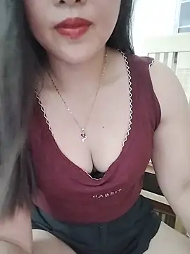 MaiNgoc sexy online show from May 24, 2026, 3:28 am