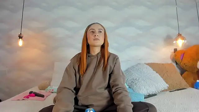 Snapshot of tiarha_18 chatting on February 3, 2026, 5:05 am tiarha 18 online show from February 3, 2026, 5:05 am