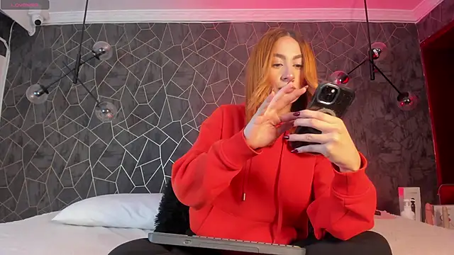 Snapshot of tiarha_18 chatting on February 4, 2026, 5:13 am tiarha 18 online show from February 4, 2026, 5:13 am