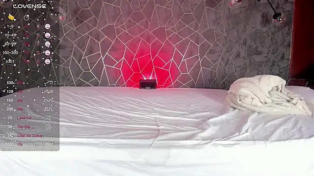 Snapshot of tiarha_18 chatting on February 5, 2026, 4:19 am tiarha 18 online show from February 5, 2026, 4:19 am