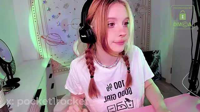 Snapshot of _PocketRocket_ chatting on May 2, 2026, 12:05 am PocketRocket online show from May 2, 2026, 12:05 am
