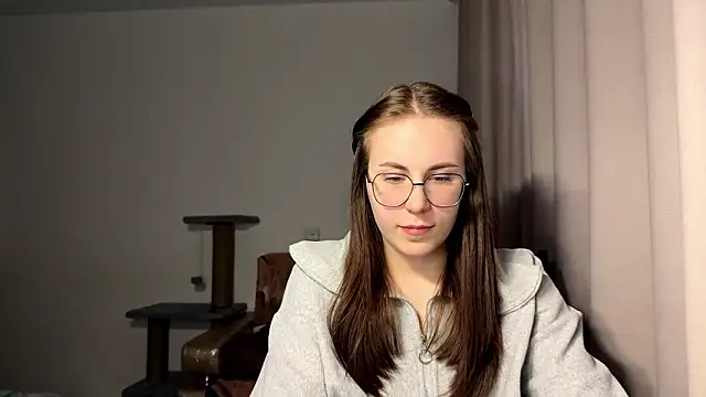 JanelleCourville online show from March 7, 2026, 4:23 pm