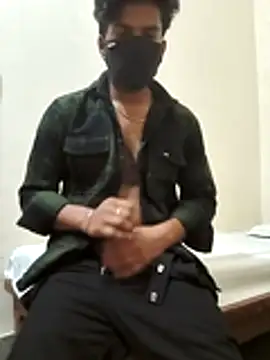 Snapshot of Hottlund6 chatting on February 15, 2026, 5:08 am Hottlund6 online show from February 15, 2026, 5:08 am