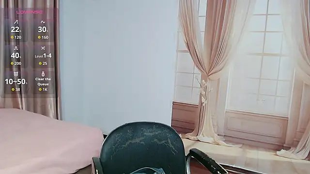 lucyyanyan online show from July 18, 2026, 4:04 pm