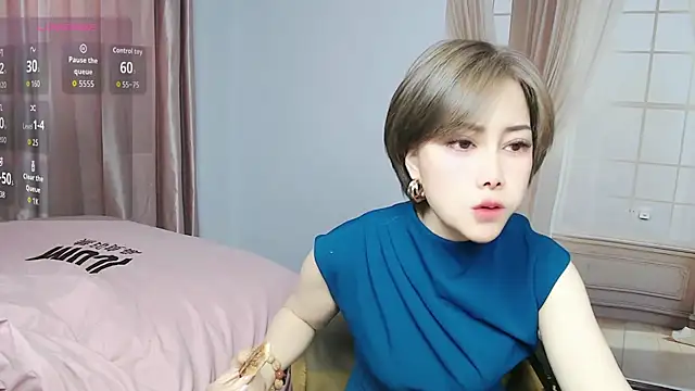 lucyyanyan online show from April 18, 2026, 2:14 am