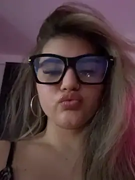 LilaMason online show from March 24, 2026, 10:43 pm