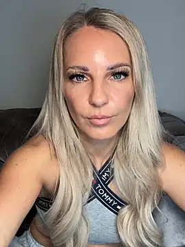 JulieSol online show from January 17, 2026, 8:51 am