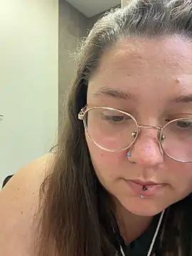  maracr19  online show from April 18, 2026, 8:20 pm