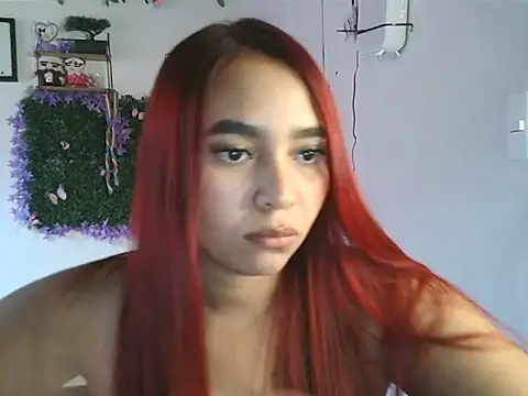 YIS-CAM77 online show from March 5, 2026, 10:59 pm