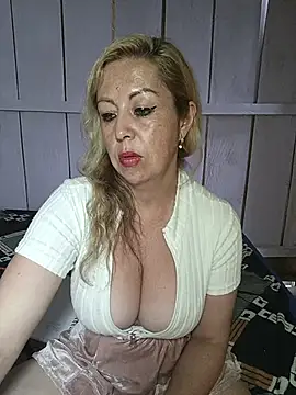 SofiaMilfx69 online show from April 16, 2026, 9:50 pm