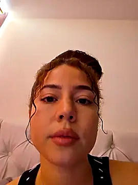 Snapshot of dani_ferreer1 chatting on February 7, 2026, 8:06 pm dani ferreer1 online show from February 7, 2026, 8:06 pm