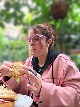 dani ferreer1 online show from March 17, 2026, 5:27 pm